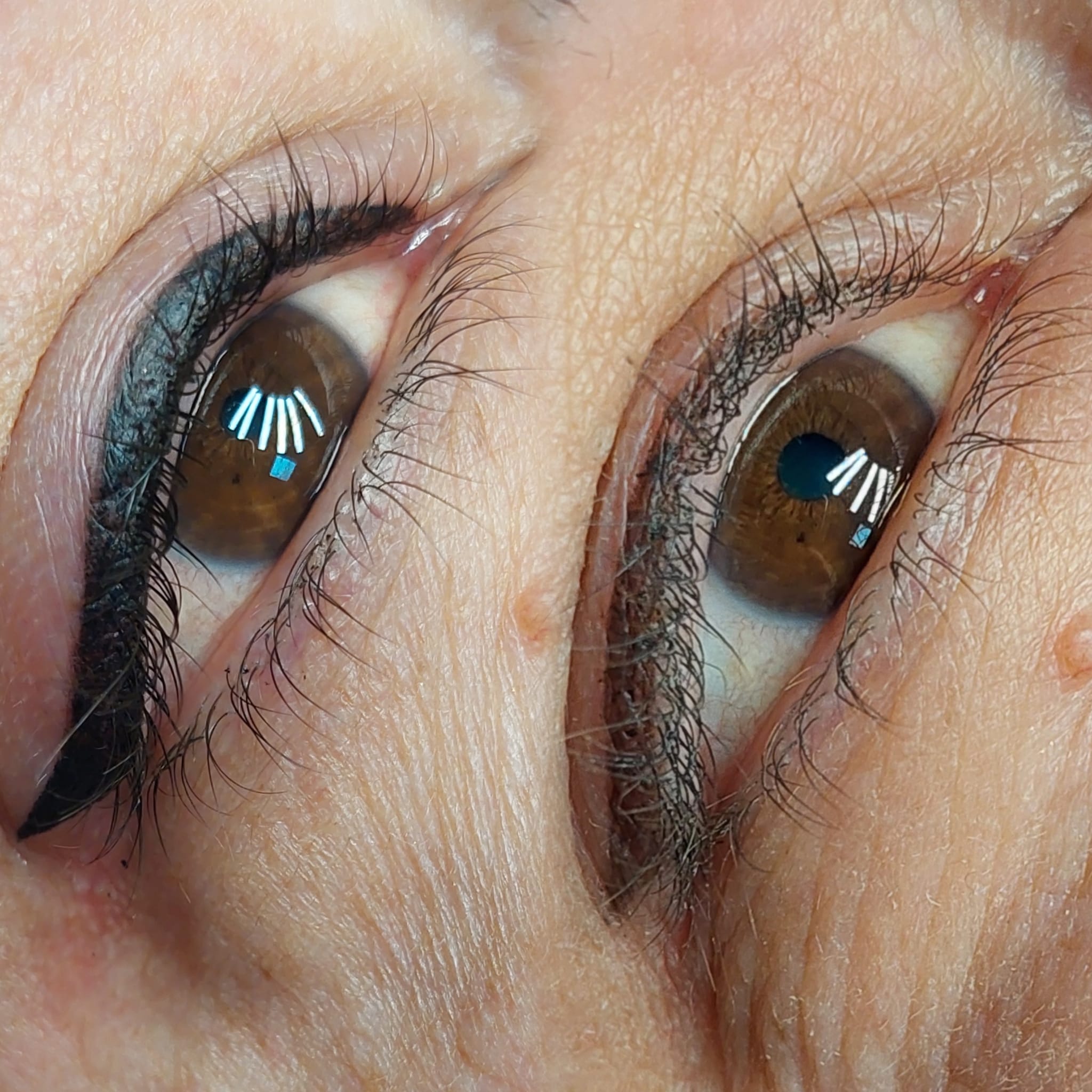 Kalıcı Eyeliner: Göz Çizgisi Dönüşümü